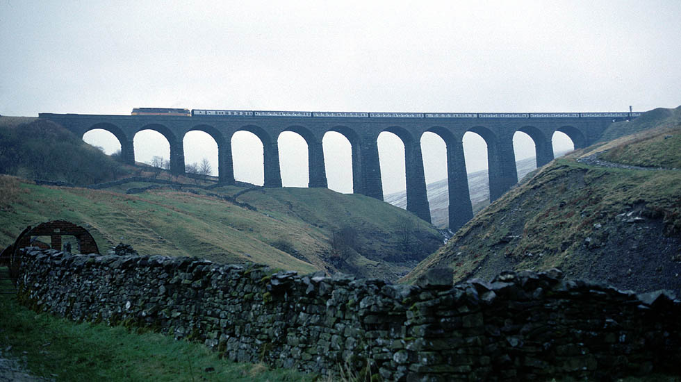 Class 47 on Arten Gill Viaduct
