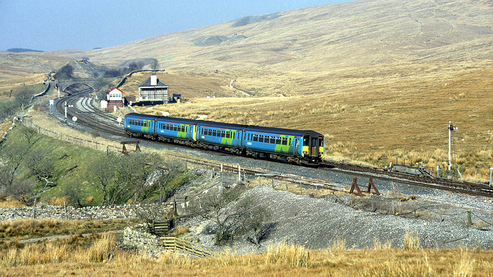 156443+156454 at Blea Moor