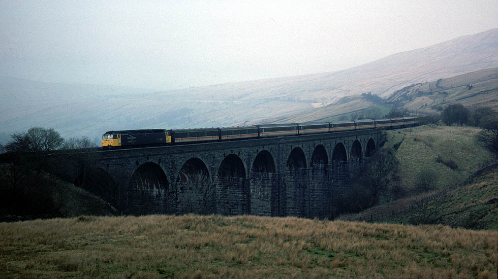 47450 on Dent Head Viaduct