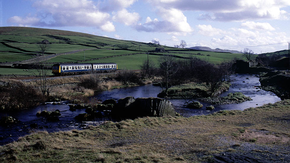 E54196 + E53606 at Helwith Bridge
