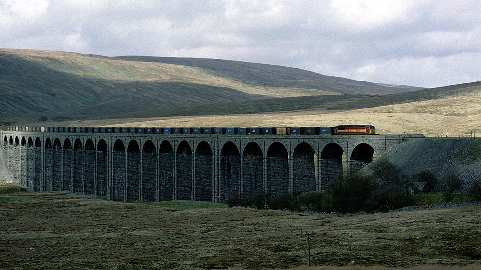 56105 at Ribblehead