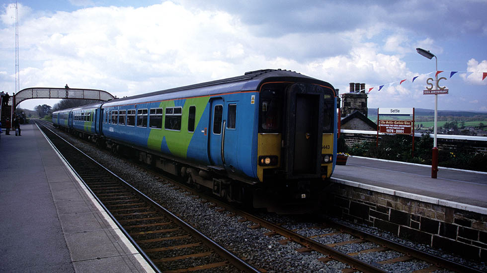 156443+156468 at Settle
