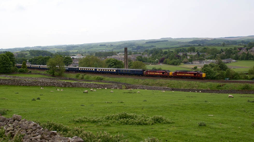 37401+37417 [Richard Trevithick] at Settle