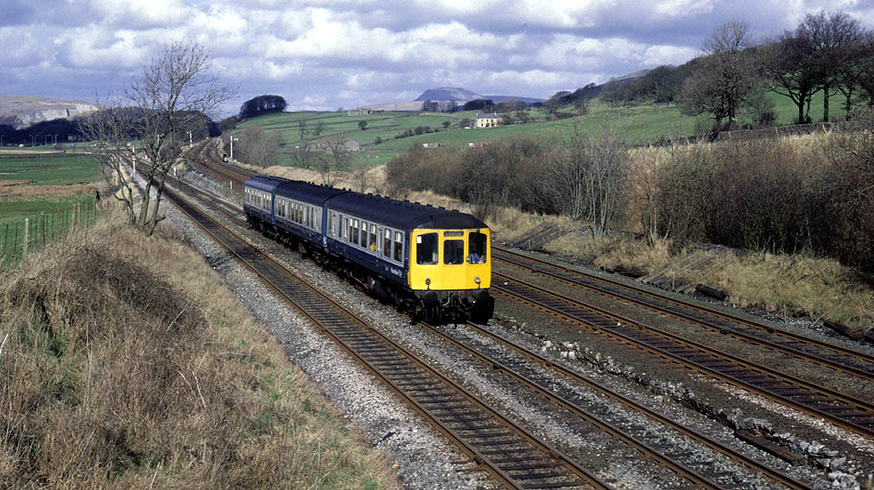 E52075+E59246+E51834 at Settle Jn